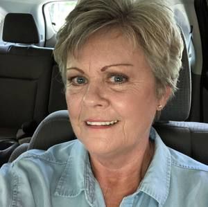 Meet your Posher, Connie